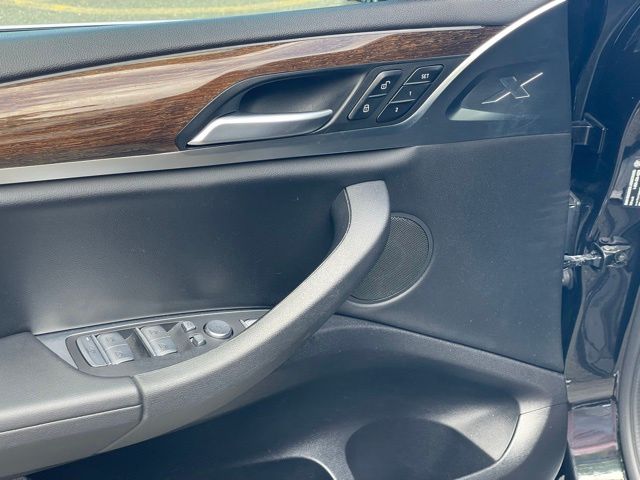2022 BMW X4 30i - Photo 11