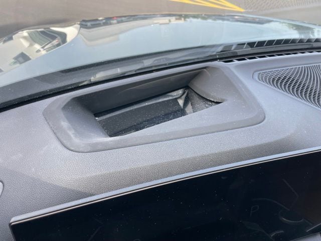 2023 BMW 3 Series 330i - Photo 26
