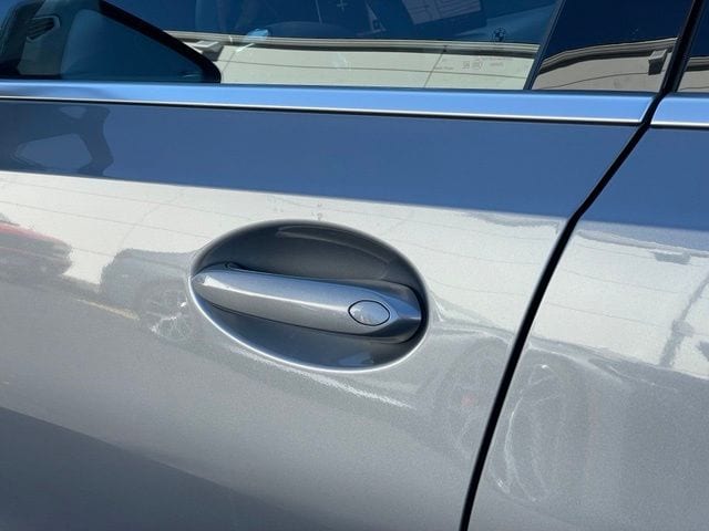 2026 BMW 3 Series 330i - Photo 25