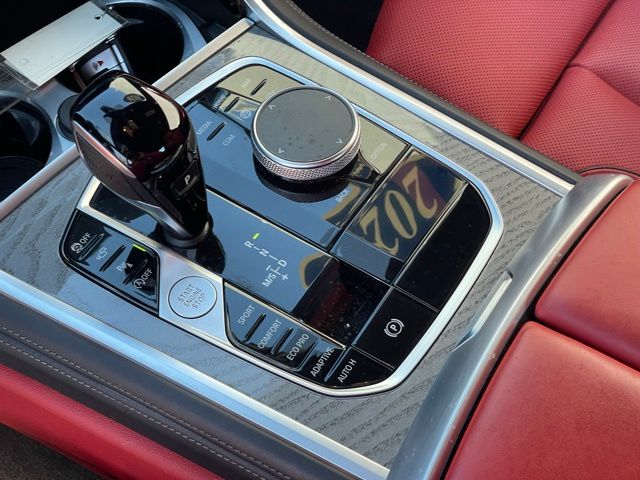 2026 BMW 8 Series 840i - Photo 21