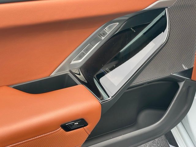 2025 BMW 7 Series 760i - Photo 14