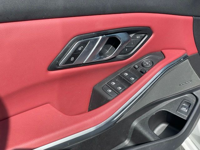 2023 BMW 3 Series 330i - Photo 12