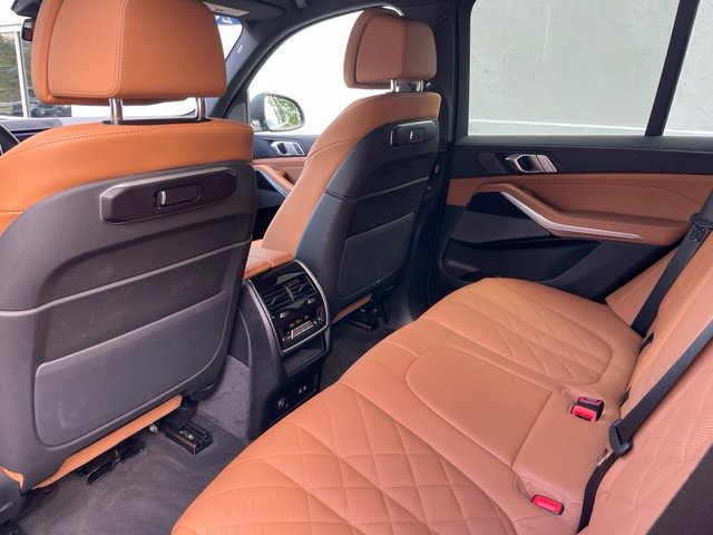 2026 BMW X5 50e - Photo 8