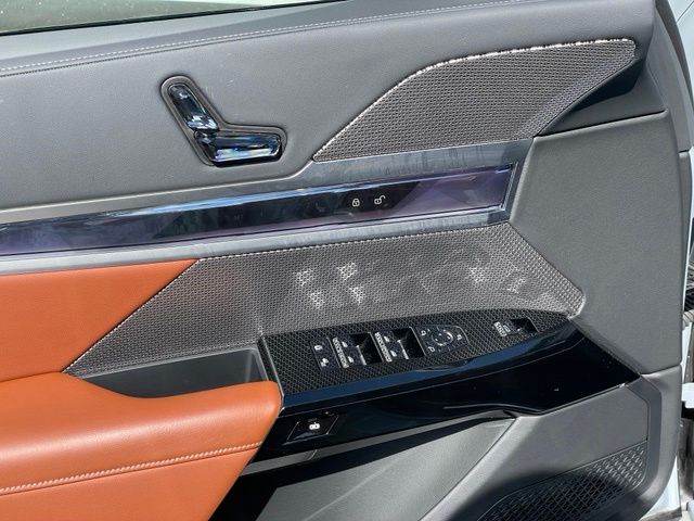 2026 BMW 7 Series 760i - Photo 13
