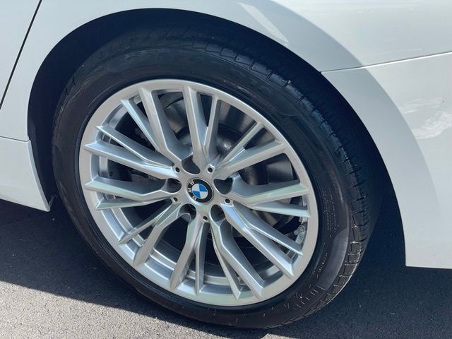 2023 BMW 3 Series 330i - Photo 29