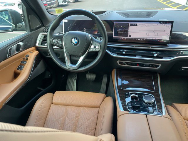 2026 BMW X5 50e - Photo 9