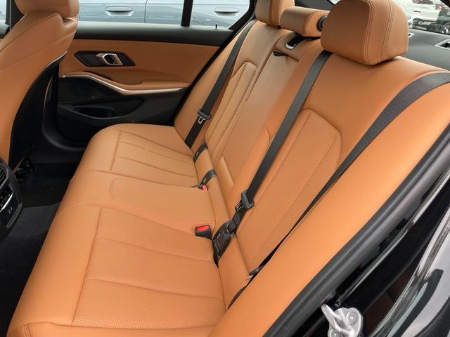 2024 BMW 3 Series 330i - Photo 7