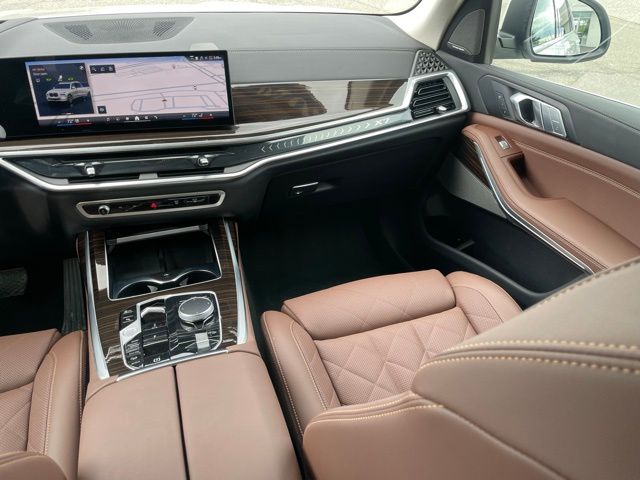 2026 BMW X7 40i - Photo 11