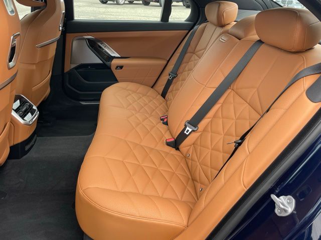 2026 BMW 7 Series 740i - Photo 7