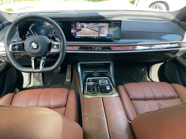 2026 BMW 7 Series 760i - Photo 11