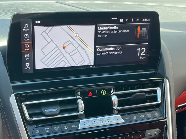 2026 BMW 8 Series 840i - Photo 18