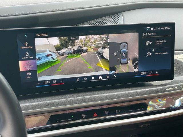 2025 BMW 7 Series 760i - Photo 21