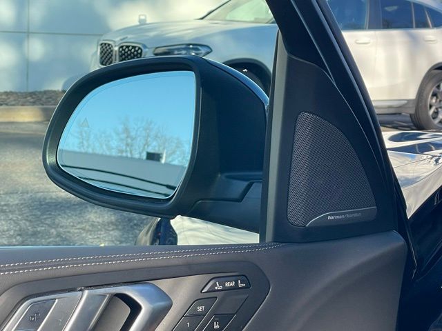 2026 BMW X7 40i - Photo 15