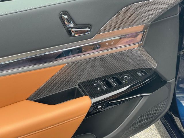 2026 BMW 7 Series 740i - Photo 15