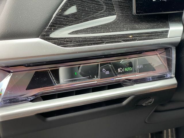 2026 BMW 7 Series 740i - Photo 16
