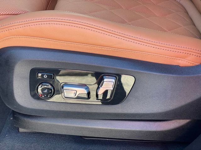 2026 BMW X7 40i - Photo 12