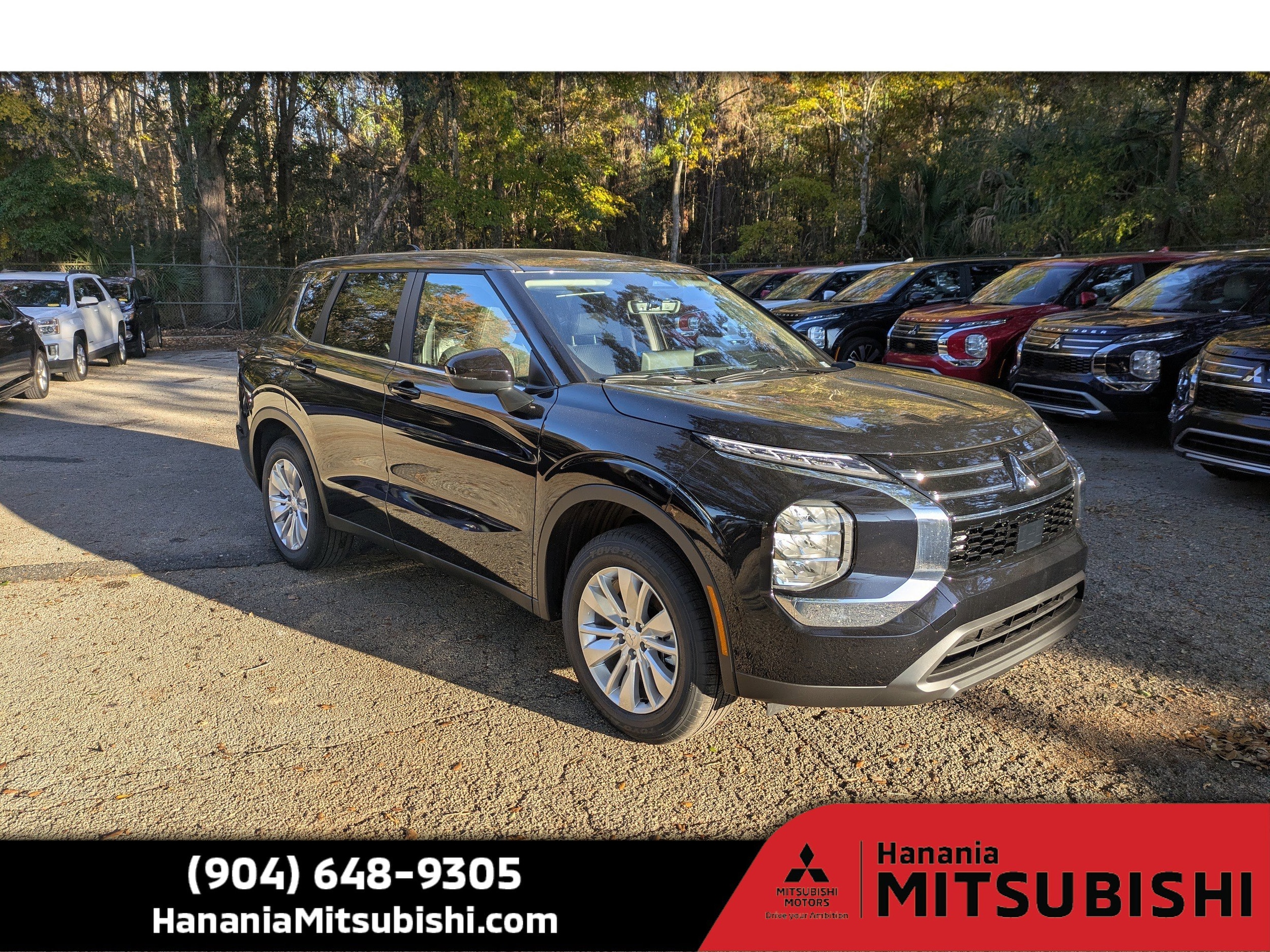 2026 Mitsubishi Outlander ES's photo