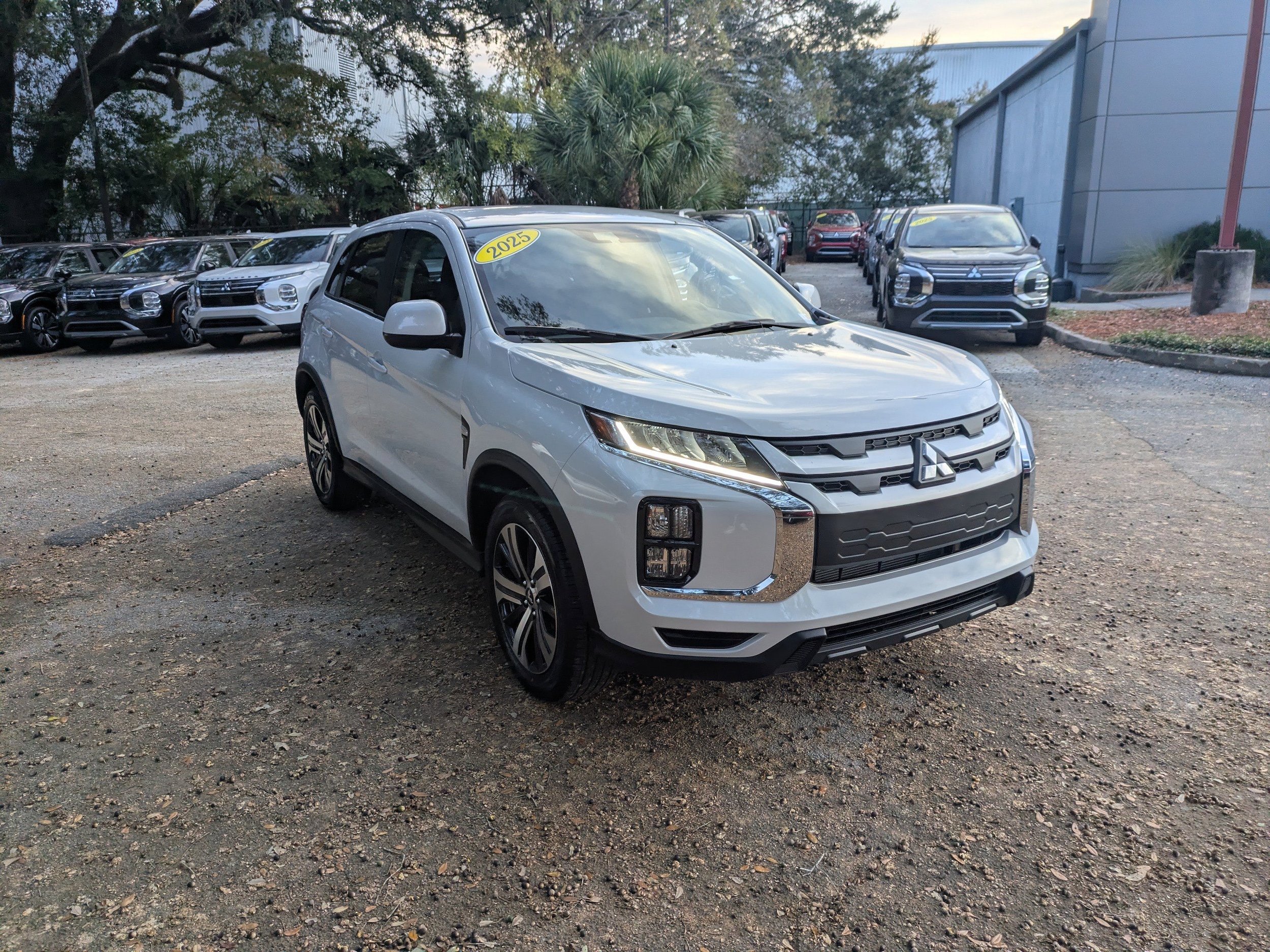 2025 Mitsubishi Outlander Sport ES's photo