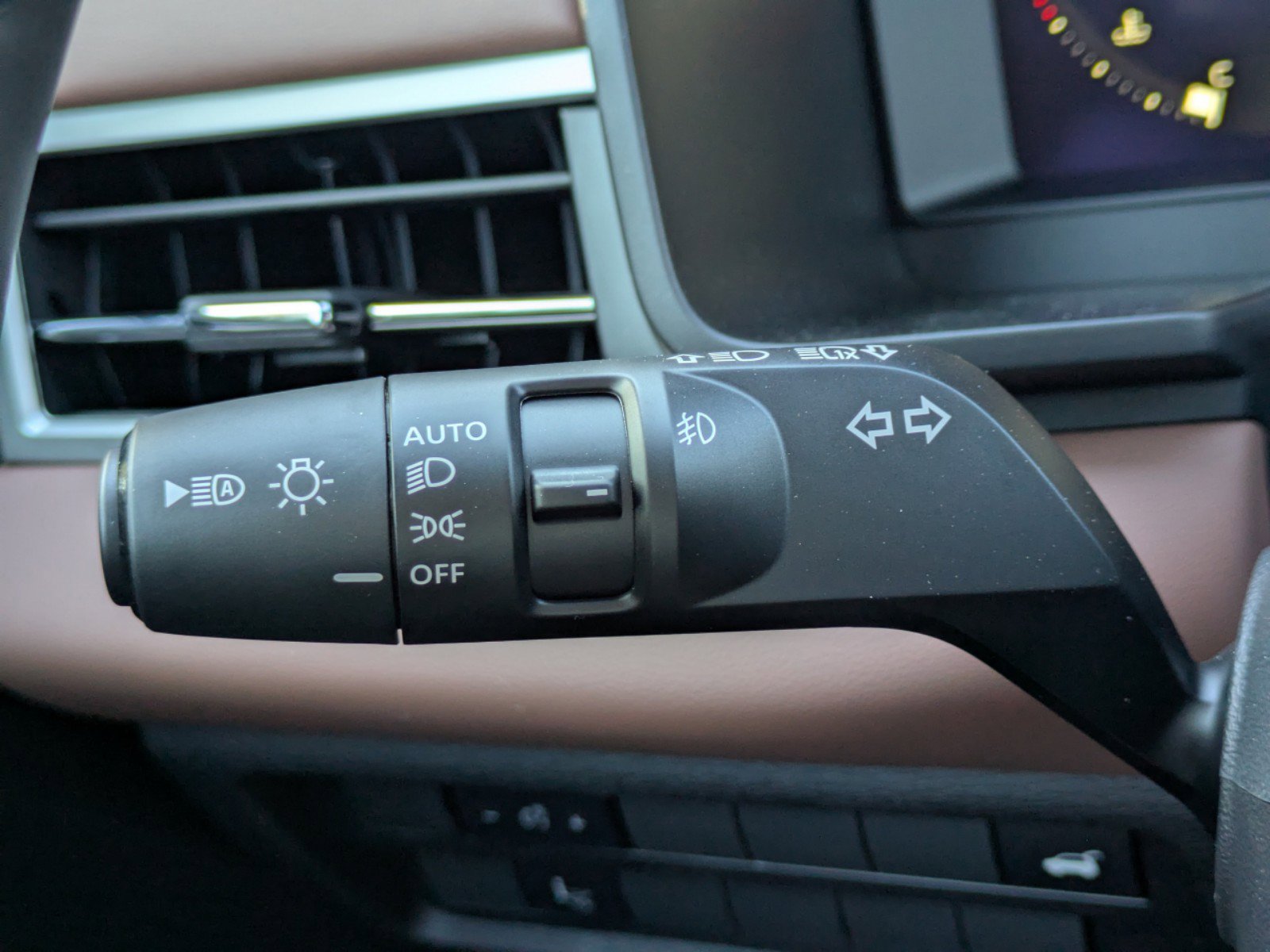 2025 Mitsubishi Outlander SEL - Photo 29