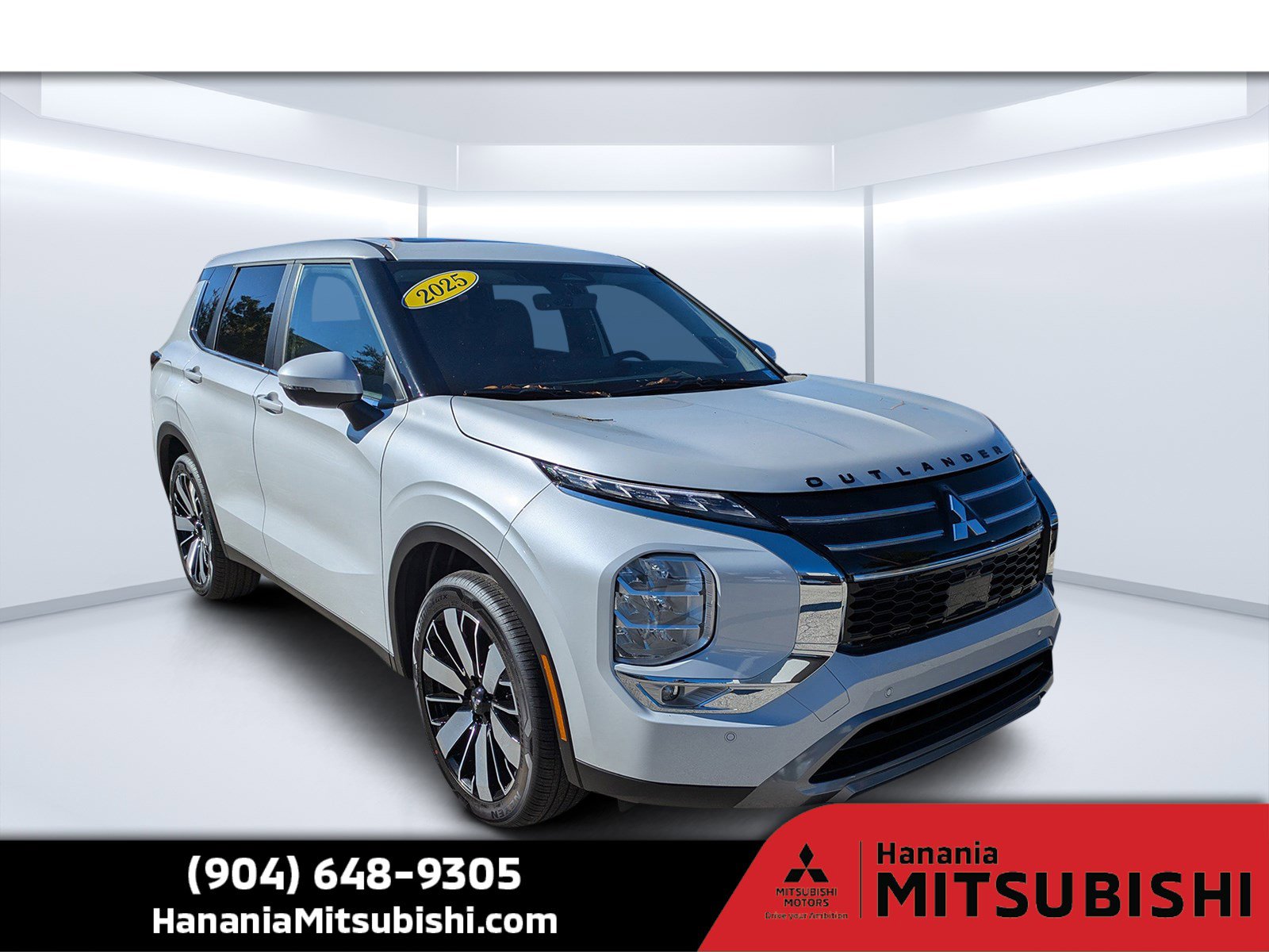 2025 Mitsubishi Outlander SE's photo