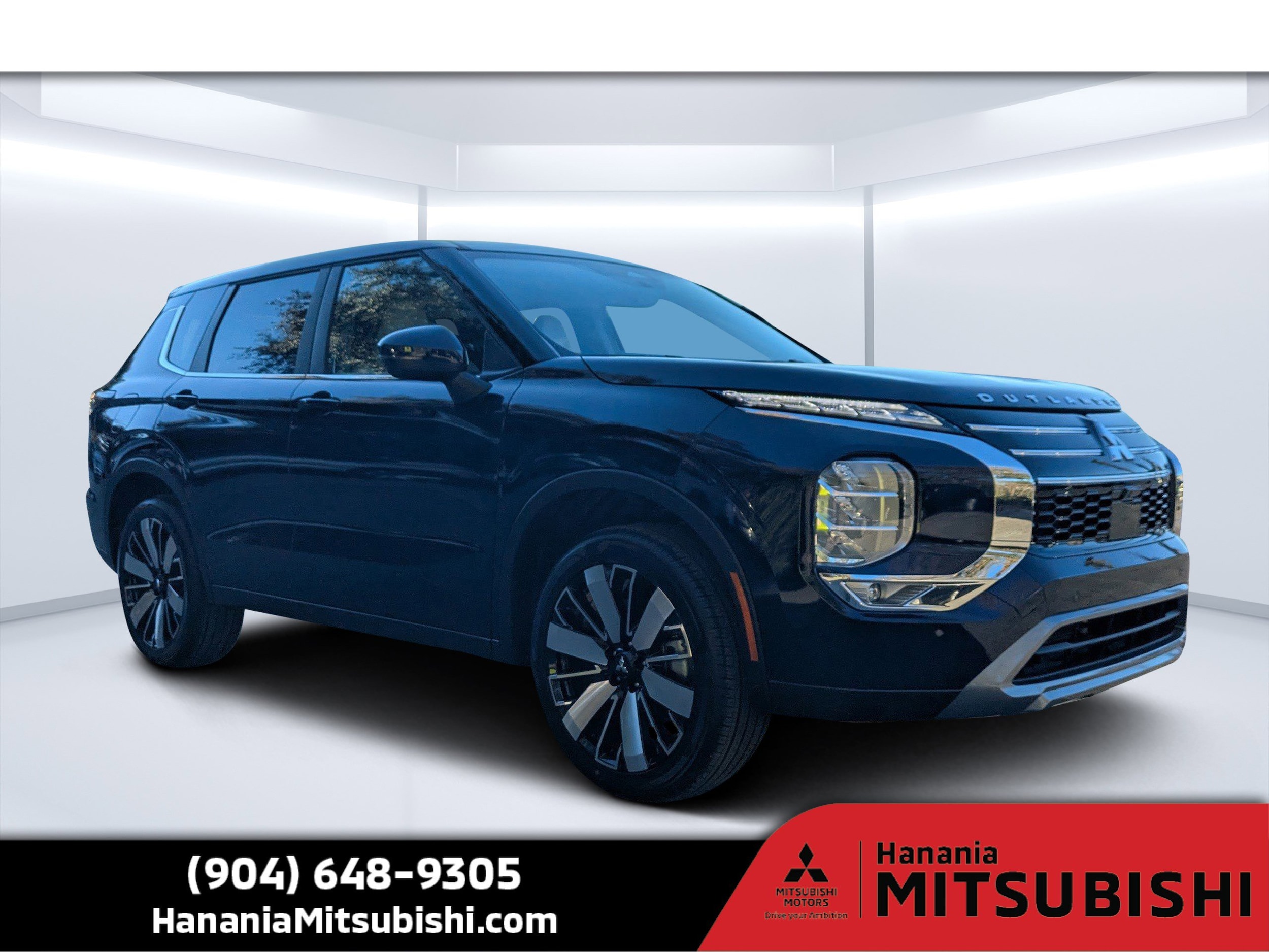 2025 Mitsubishi Outlander SE's photo