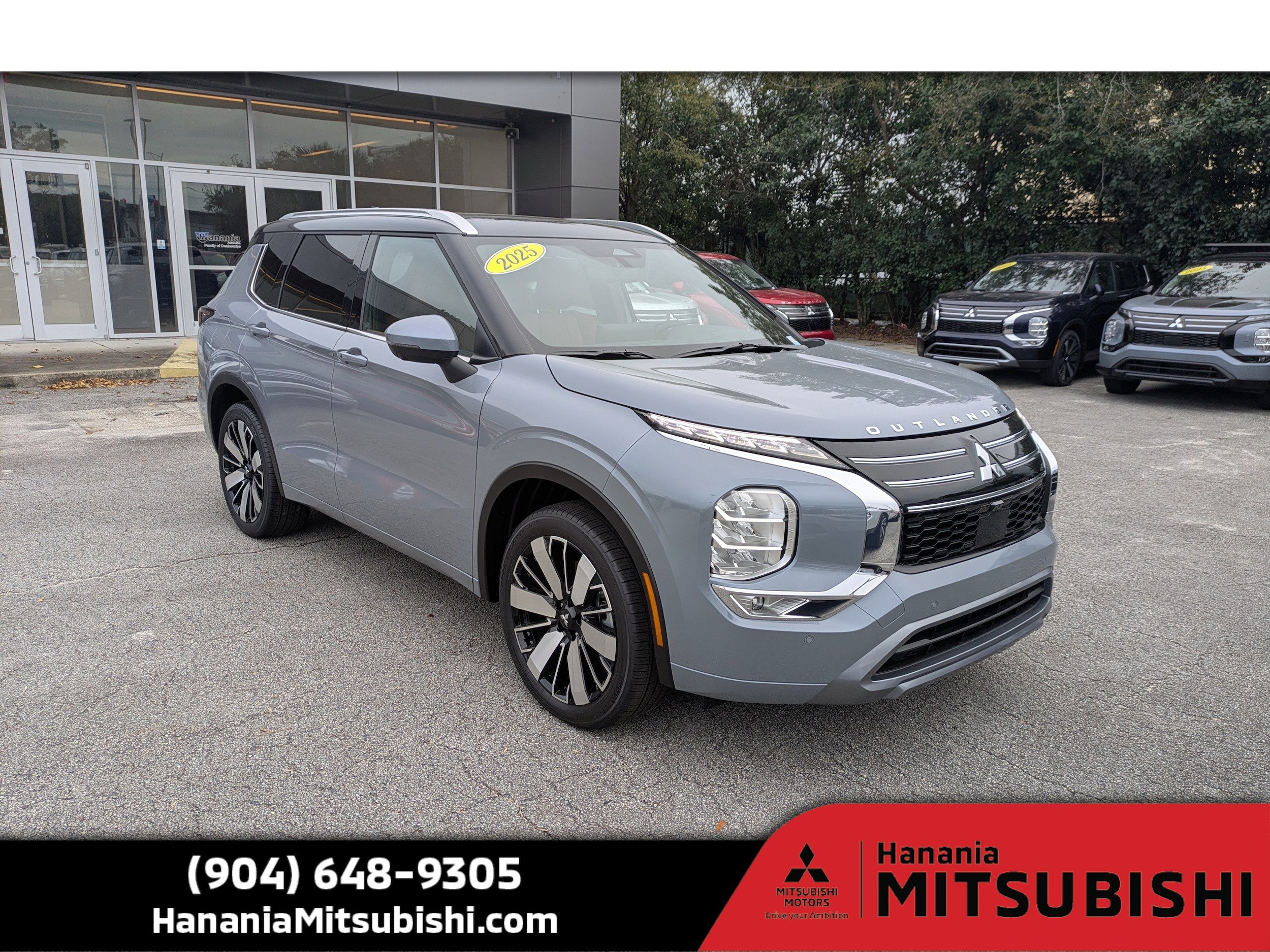 2025 Mitsubishi Outlander SEL's photo