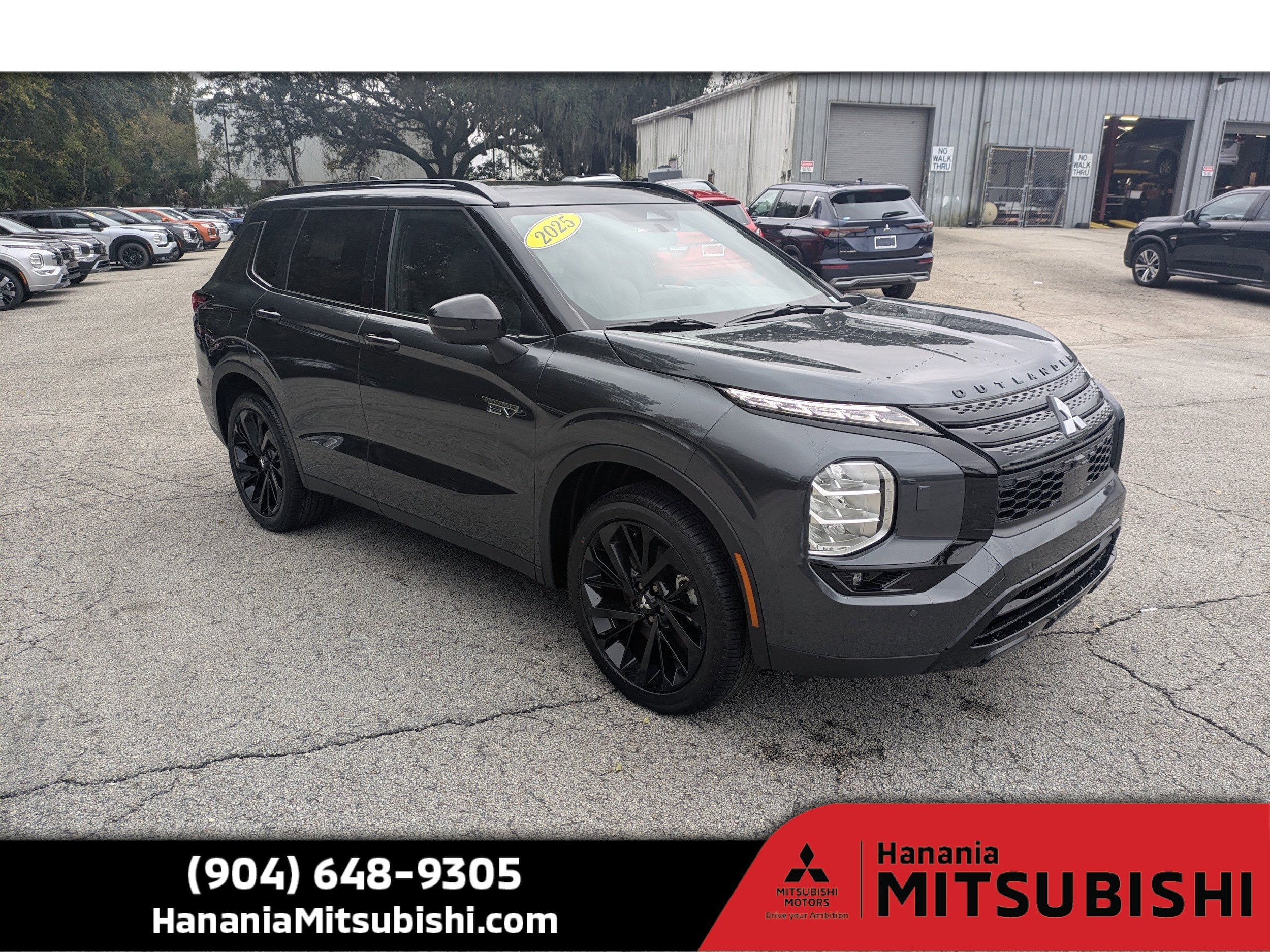 2025 Mitsubishi Outlander Plug-in Hybrid SEL Black Edition's photo