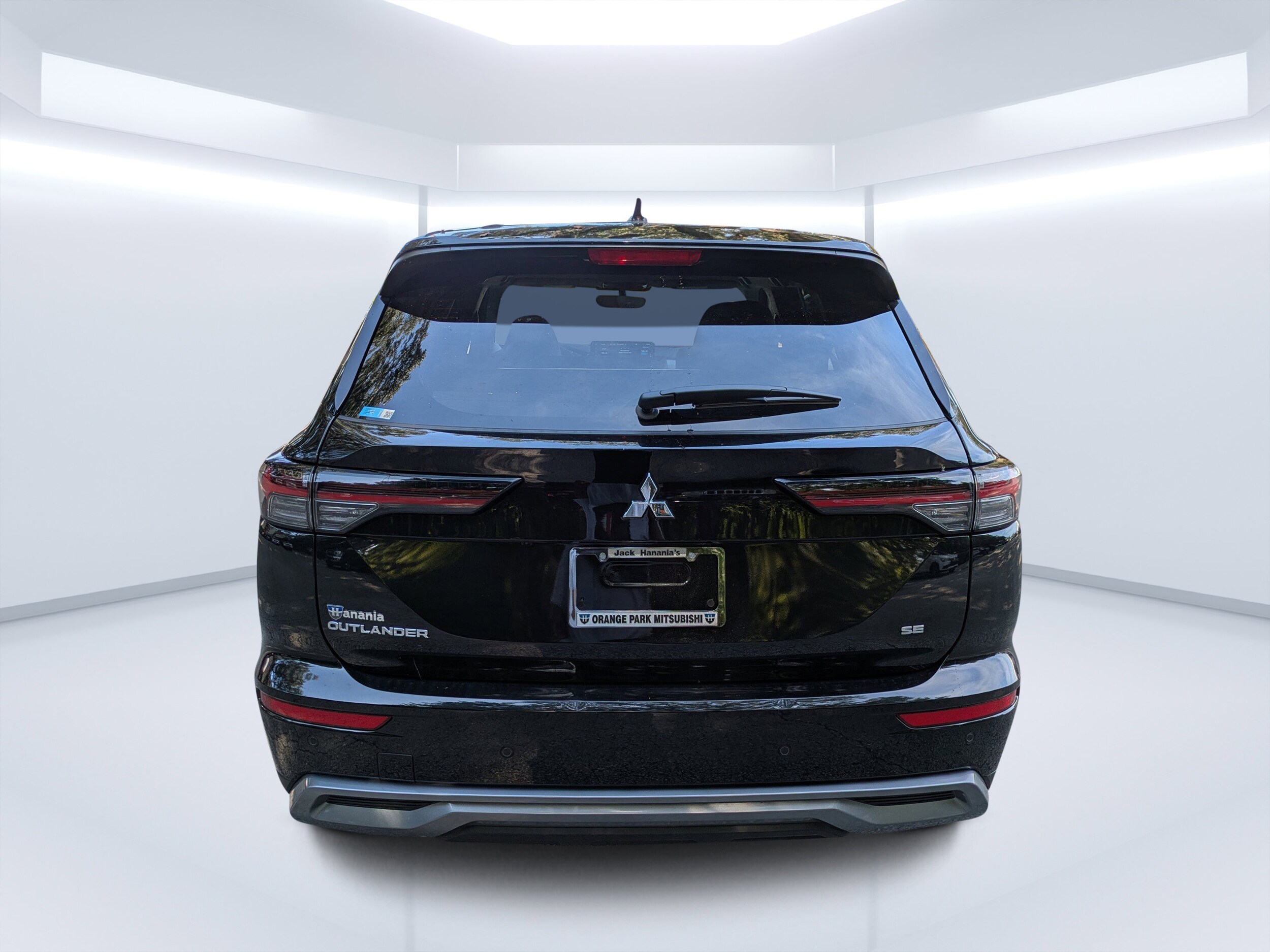 2025 Mitsubishi Outlander SE photo 4