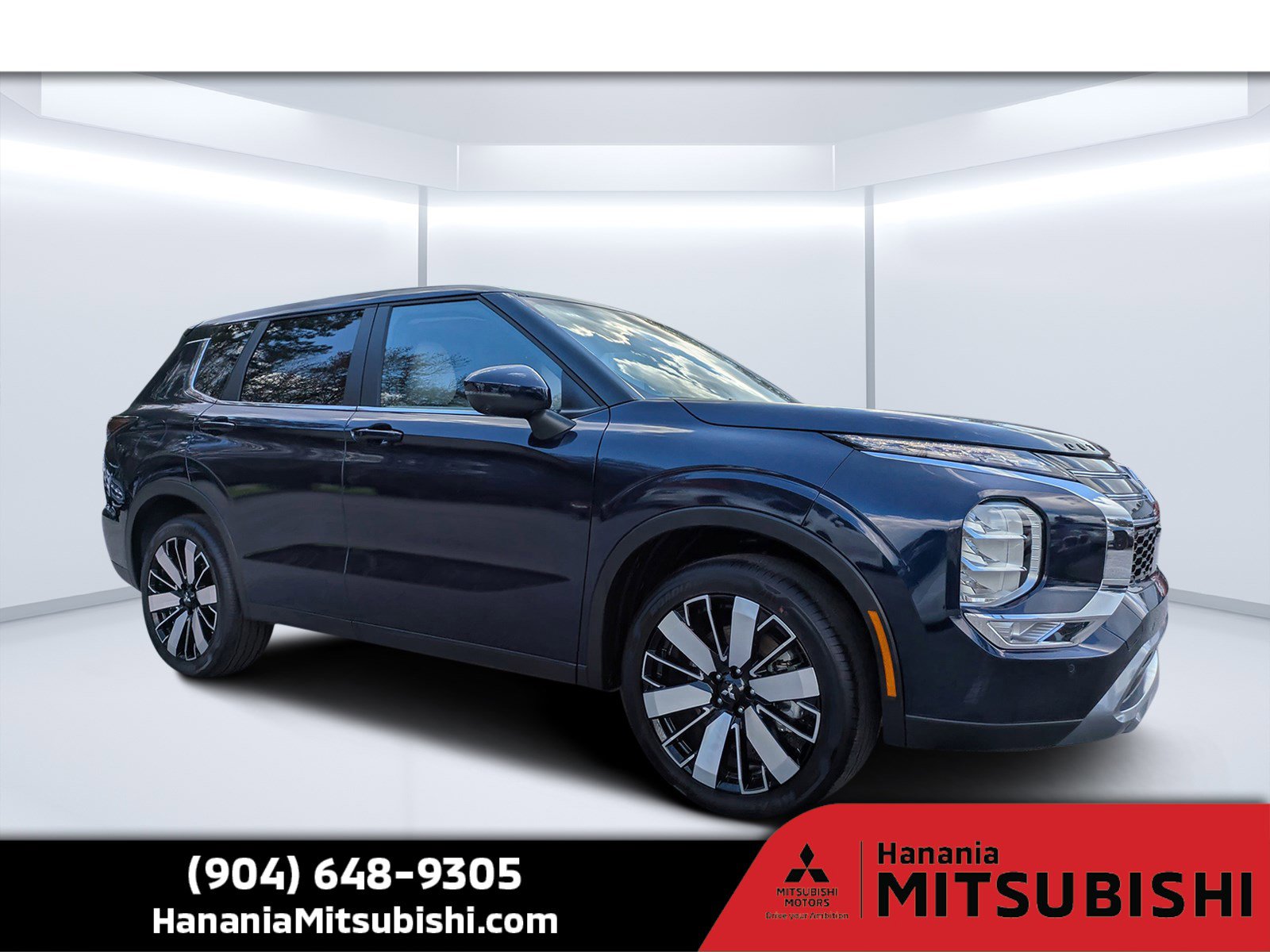 2026 Mitsubishi Outlander SE's photo