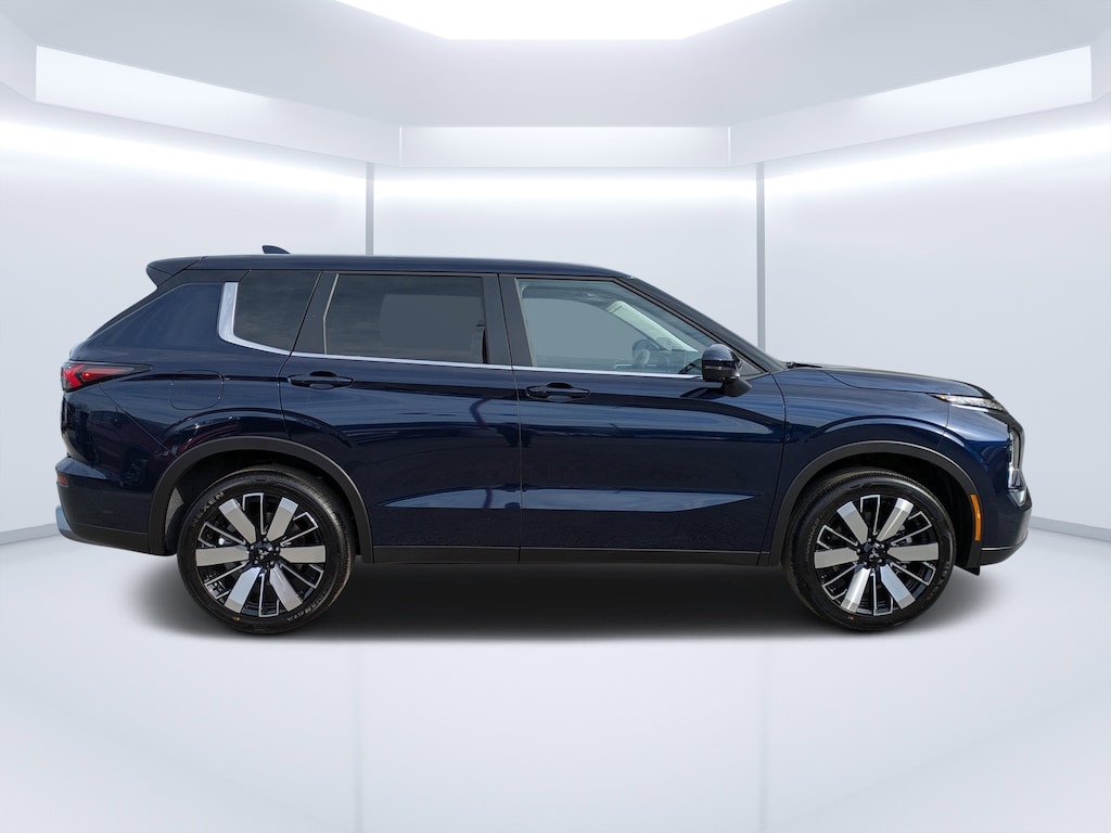 New 2026 Mitsubishi Outlander SE SUV