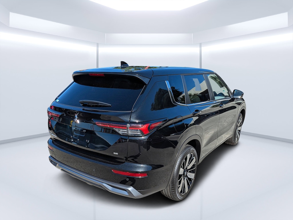 New 2025 Mitsubishi Outlander SE SUV