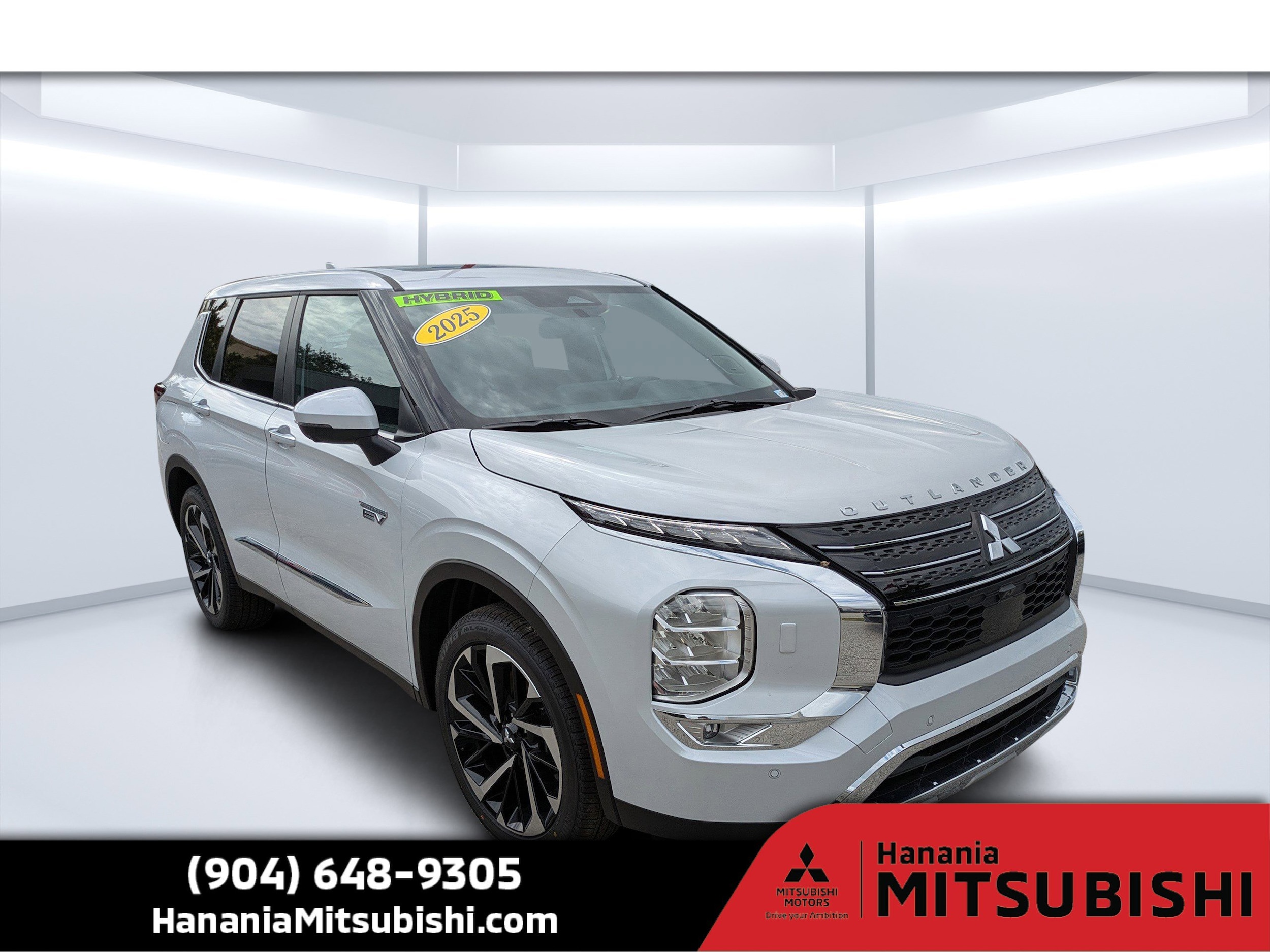 2025 Mitsubishi Outlander Plug-in Hybrid SE's photo