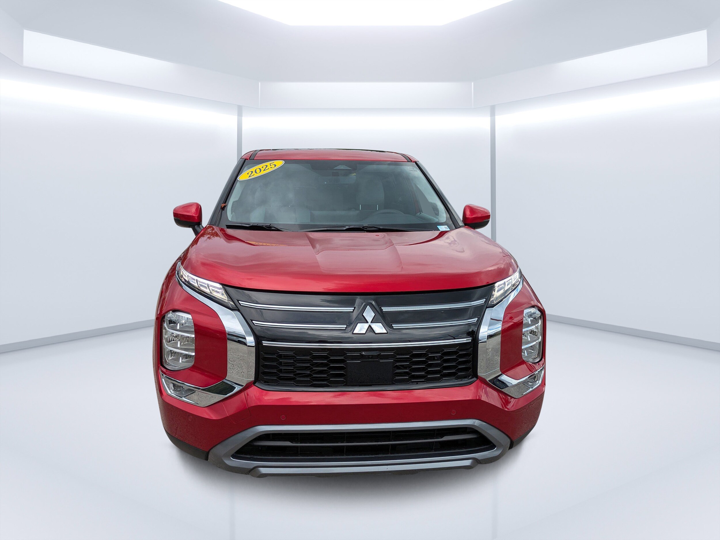 2025 Mitsubishi Outlander SE - Photo 8