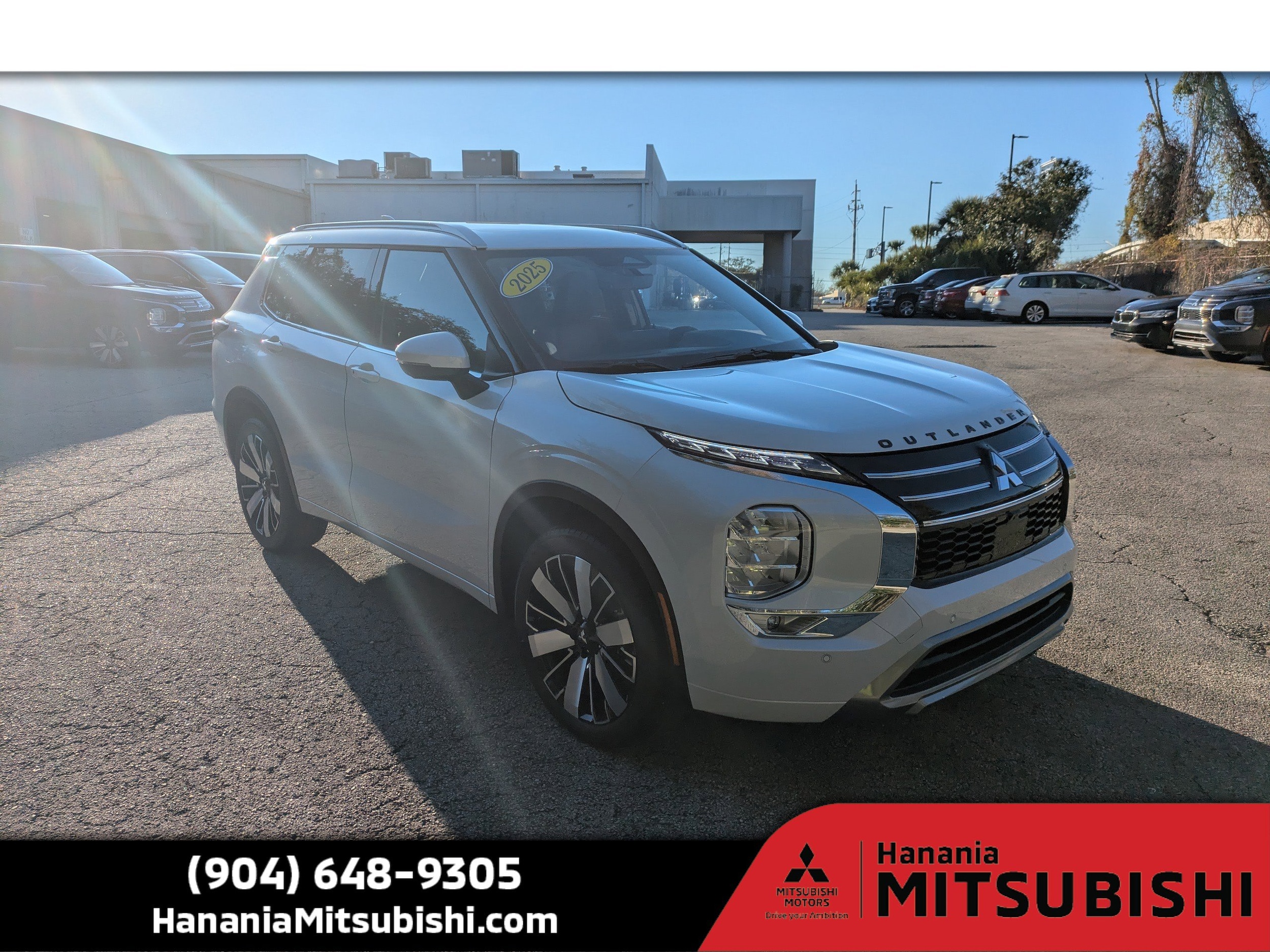 2025 Mitsubishi Outlander SEL's photo