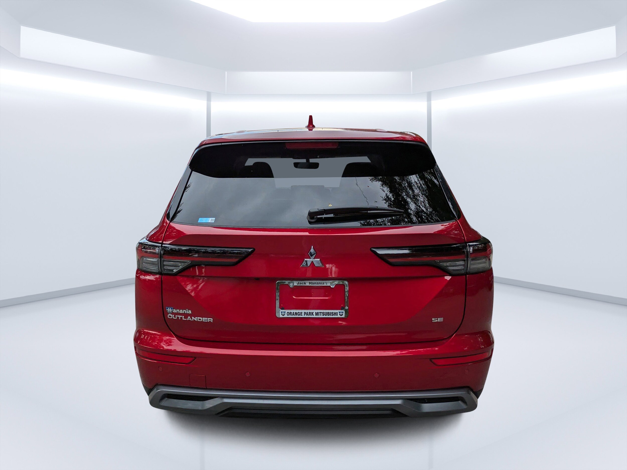 2025 Mitsubishi Outlander SE photo 4