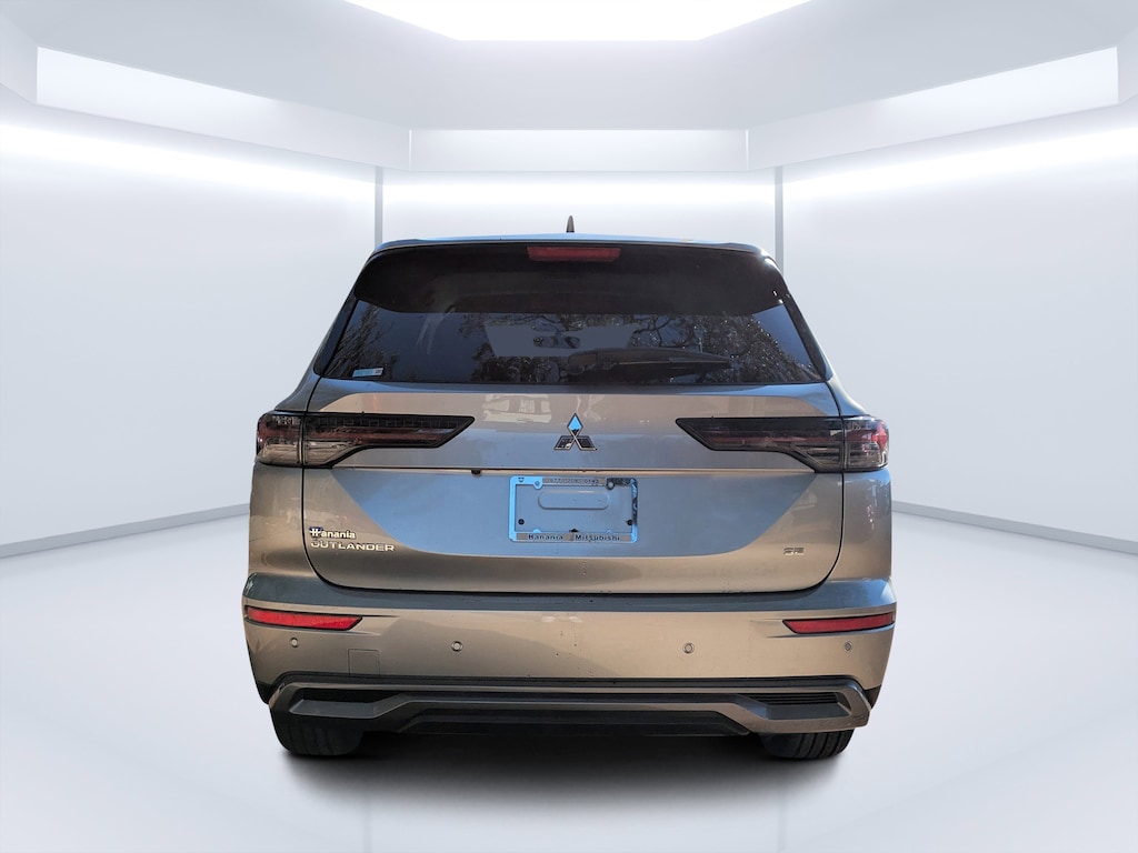 New 2026 Mitsubishi Outlander SE SUV