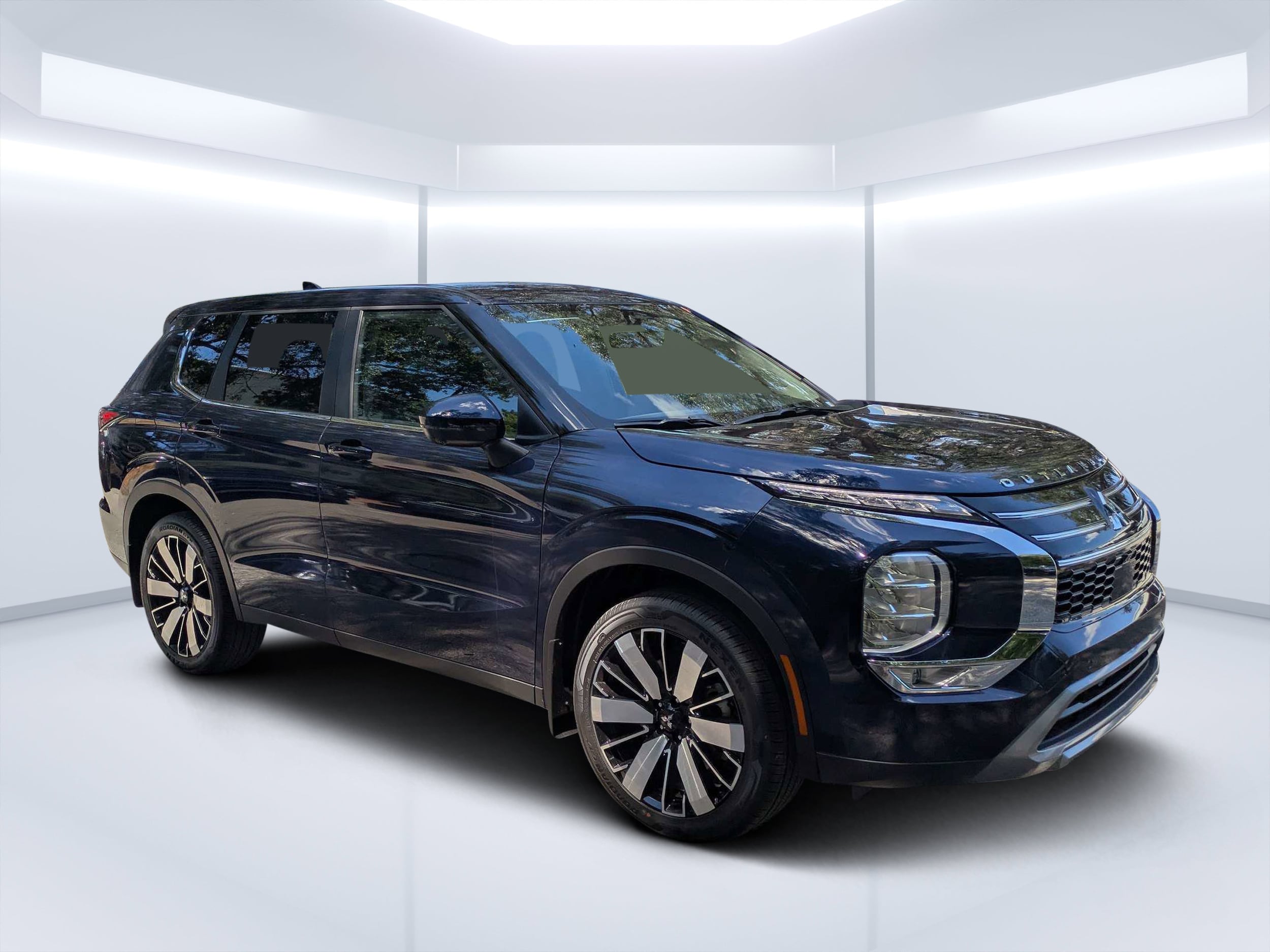2026 Mitsubishi Outlander SE FWD's photo