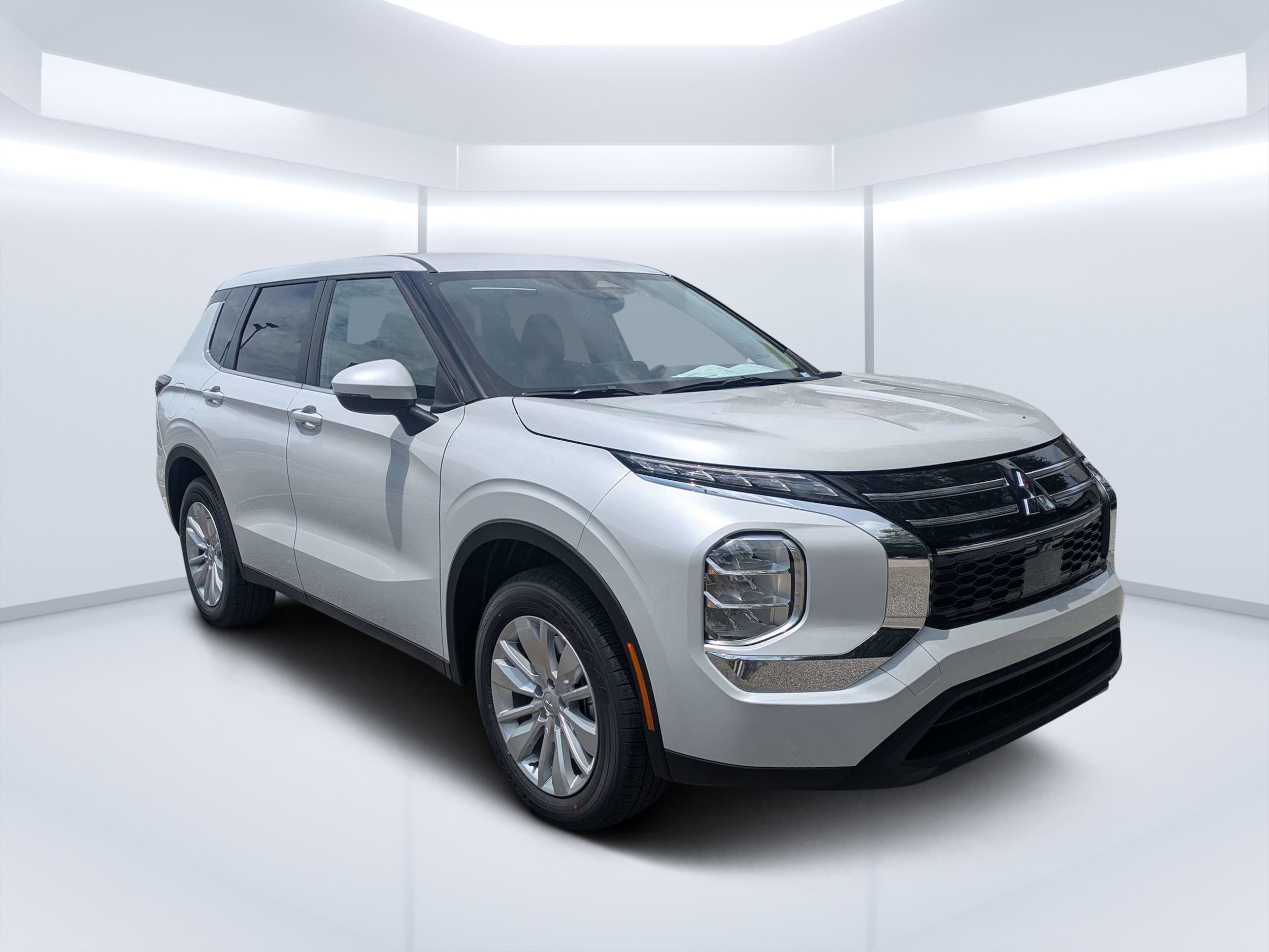 2026 Mitsubishi Outlander ES FWD's photo