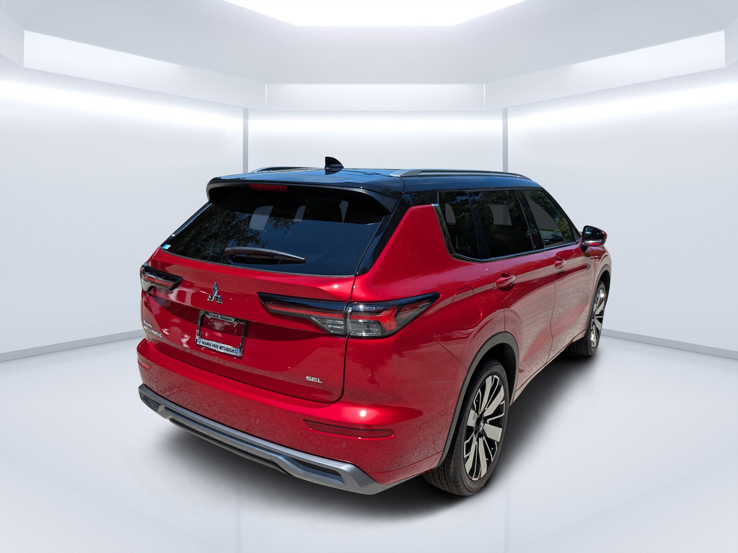2025 Mitsubishi Outlander SEL photo 3