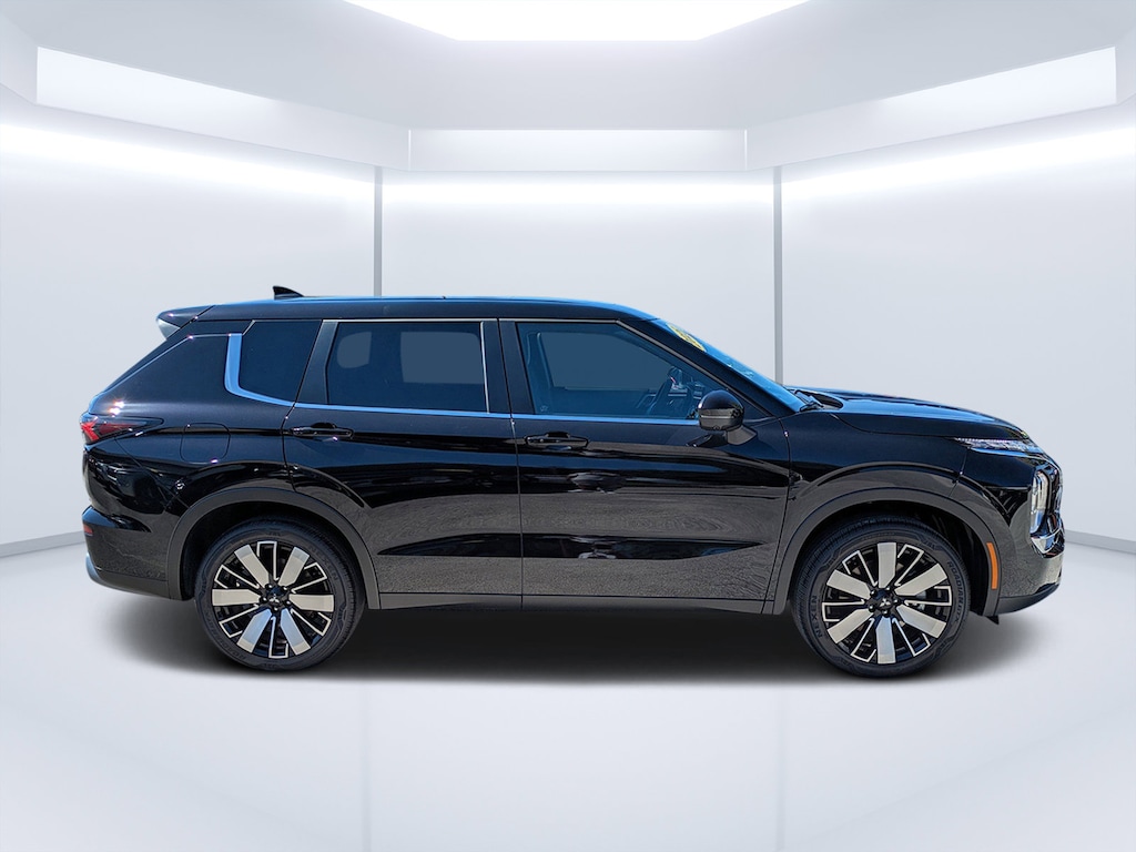 New 2025 Mitsubishi Outlander SE SUV