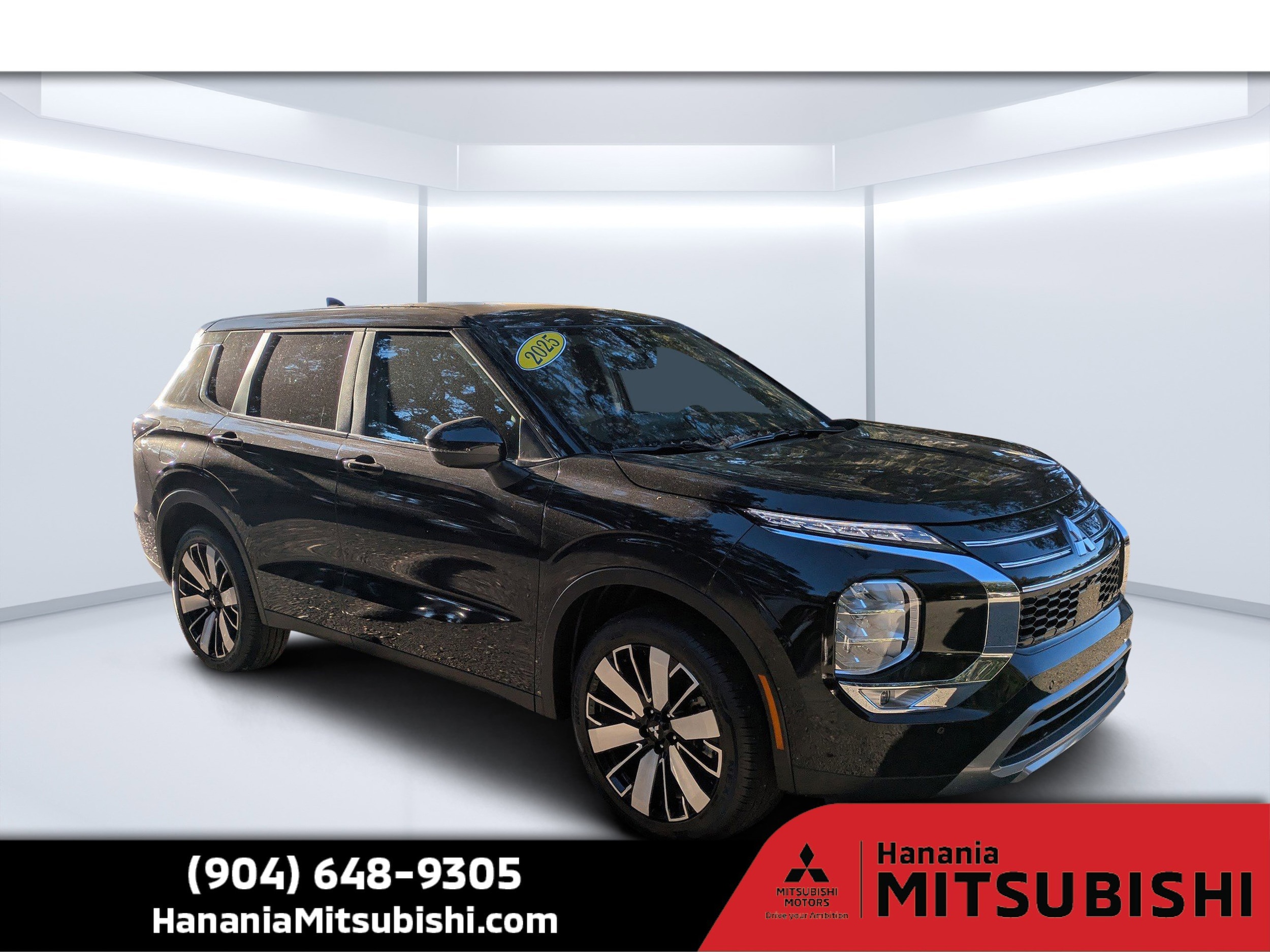 2025 Mitsubishi Outlander SE's photo