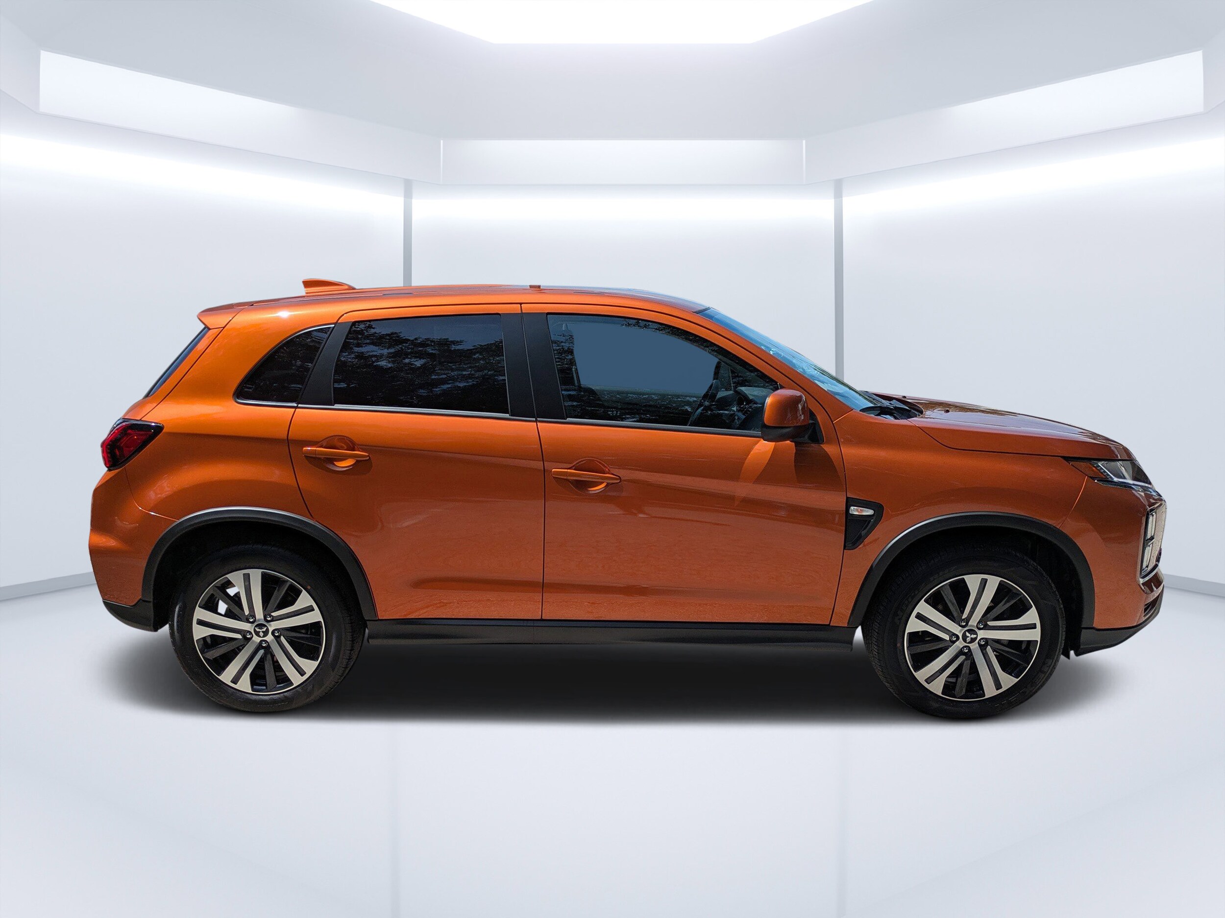 2025 Mitsubishi Outlander Sport ES SE LE photo 2