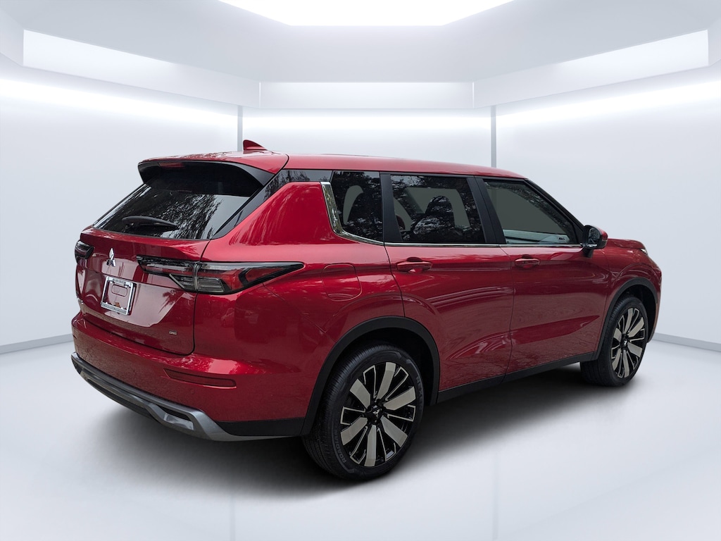 New 2025 Mitsubishi Outlander SE SUV
