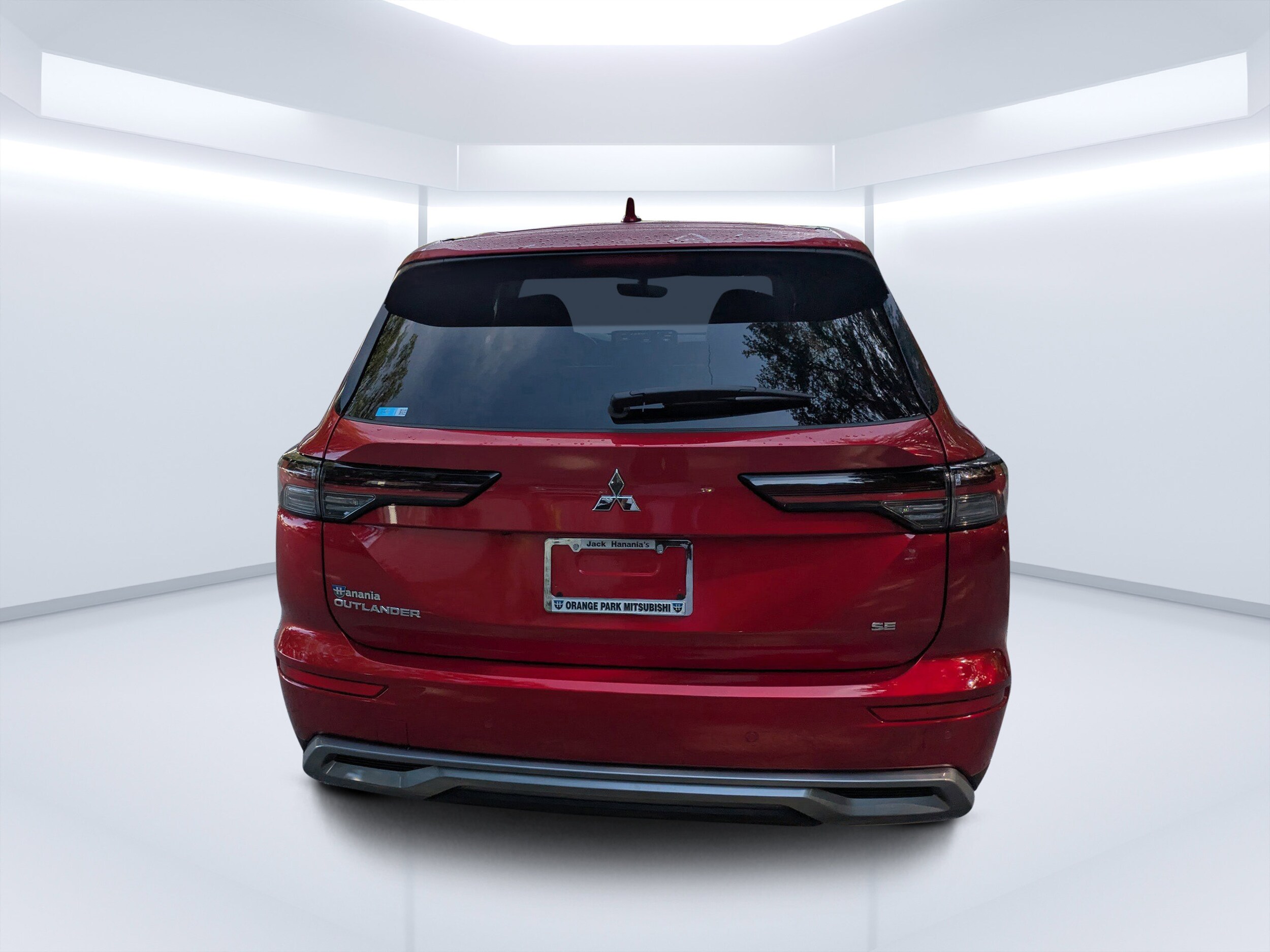 2025 Mitsubishi Outlander SE photo 4