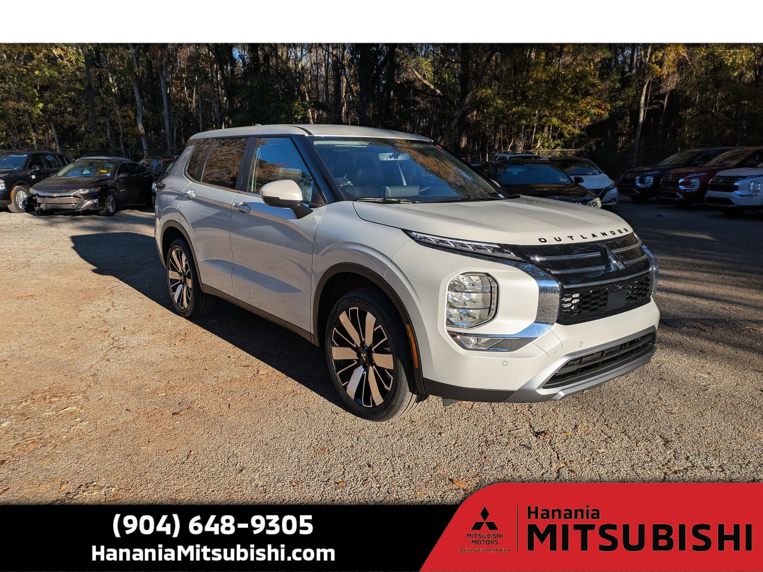 2026 Mitsubishi Outlander SE's photo