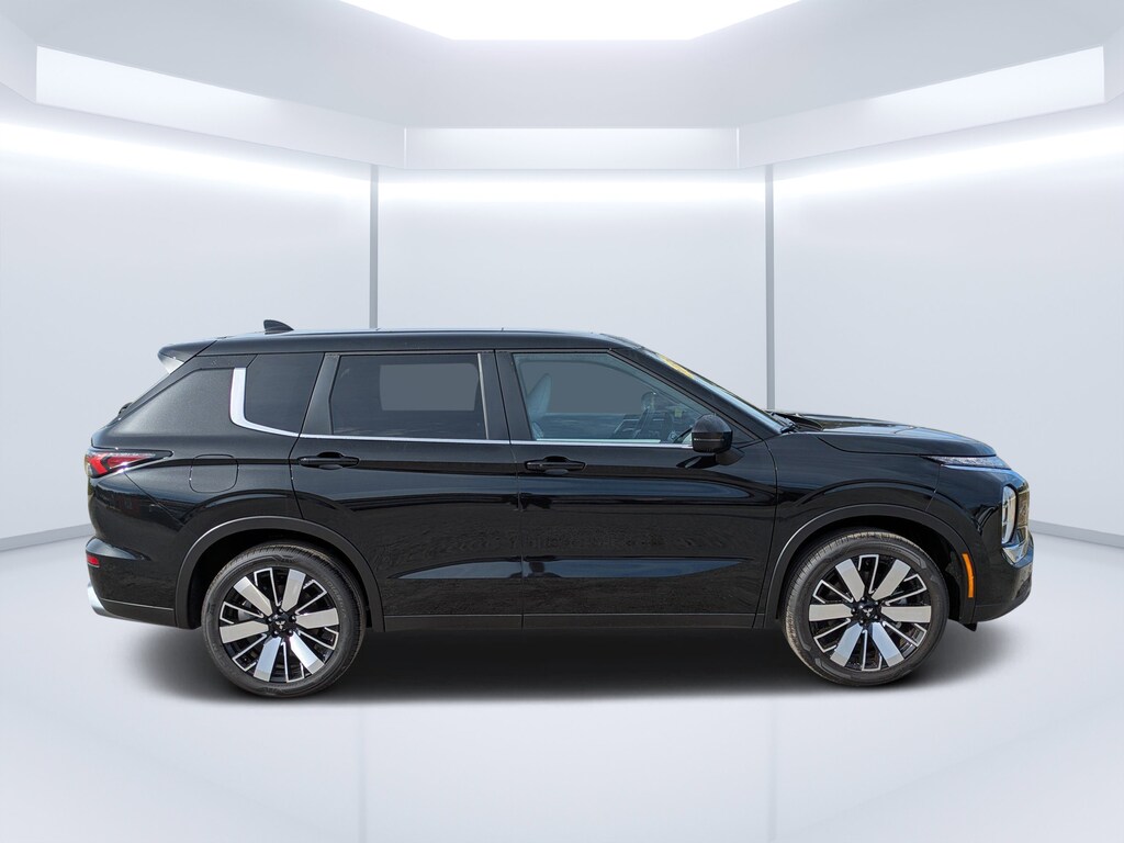 New 2025 Mitsubishi Outlander SE SUV