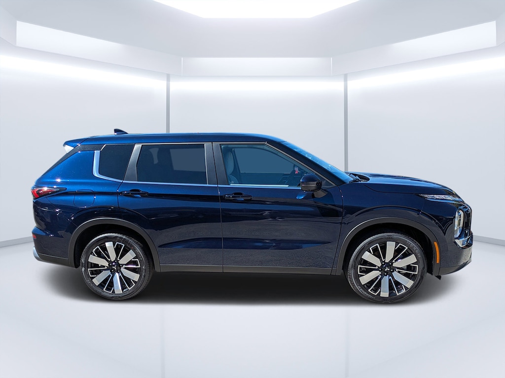 New 2025 Mitsubishi Outlander SE SUV