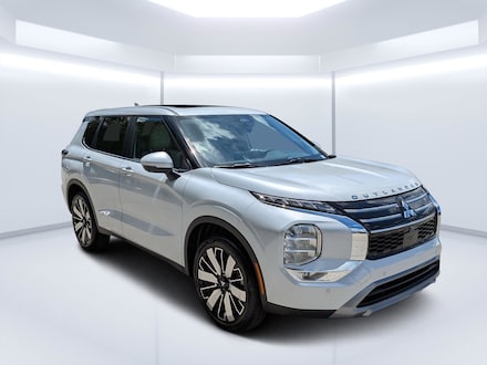 2025 Mitsubishi Outlander SE SUV