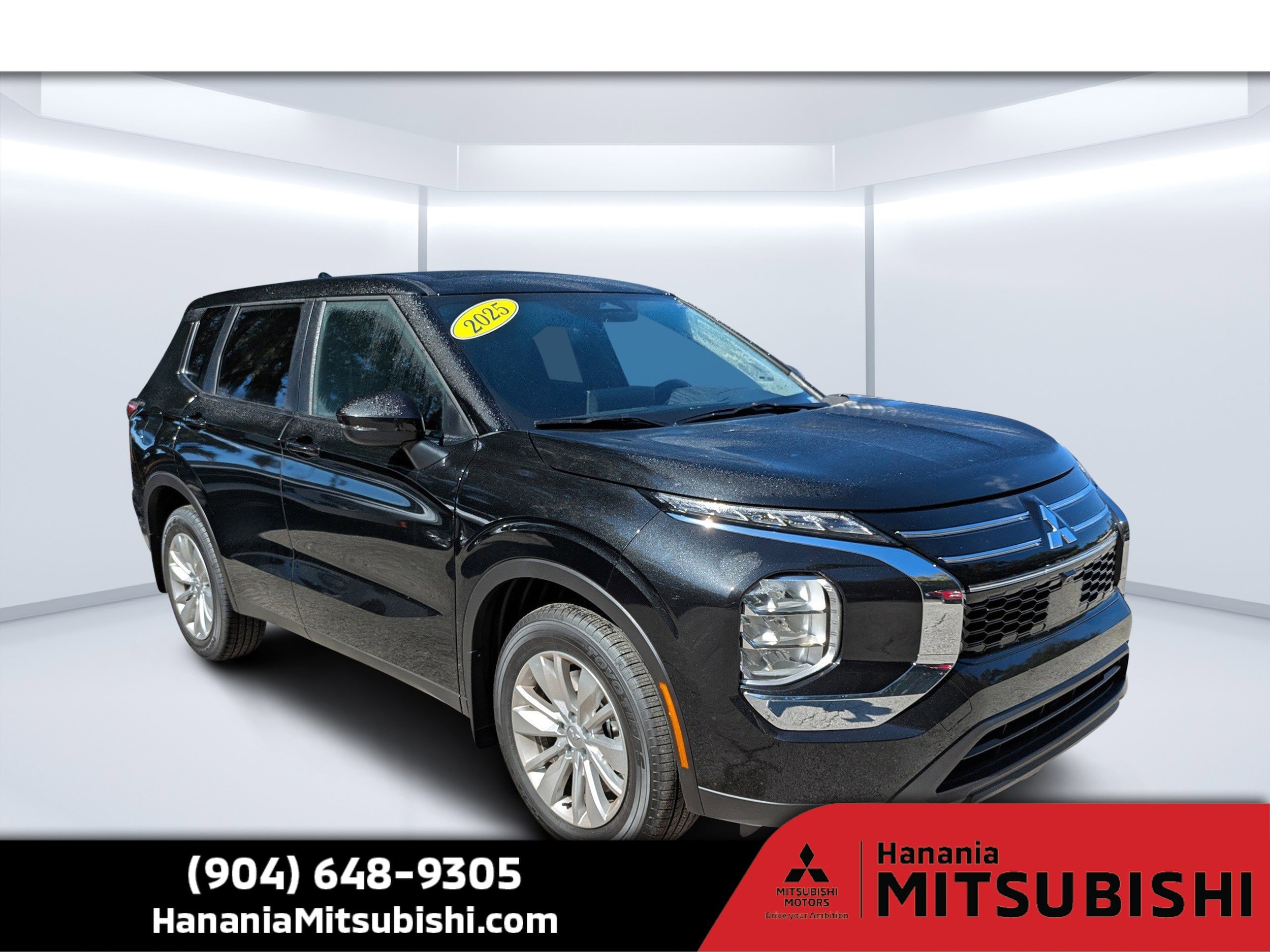 2025 Mitsubishi Outlander SE's photo