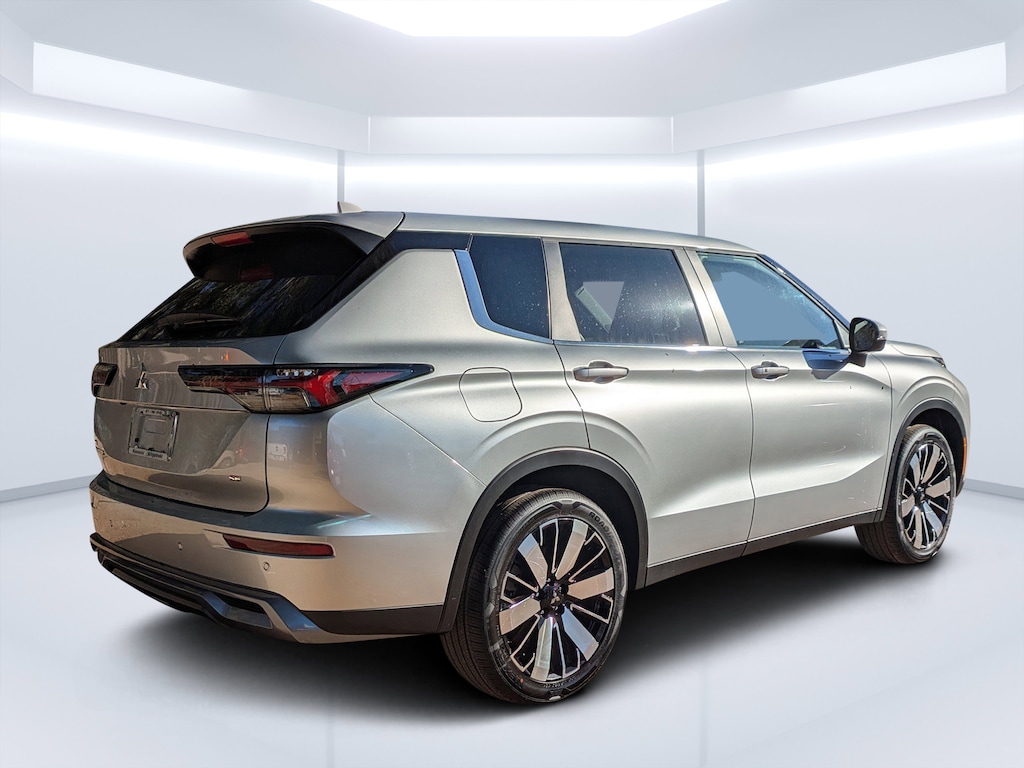 New 2026 Mitsubishi Outlander SE SUV